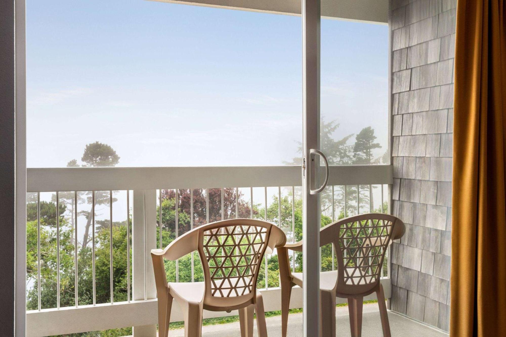 Travelodge By Wyndham Depoe Bay Exterior foto